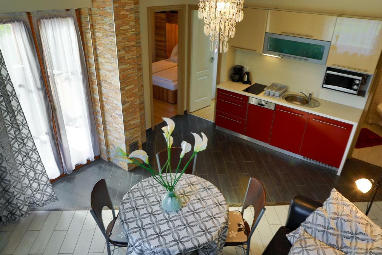 Balaton Apartman Balatonmariafurdo Exterior photo