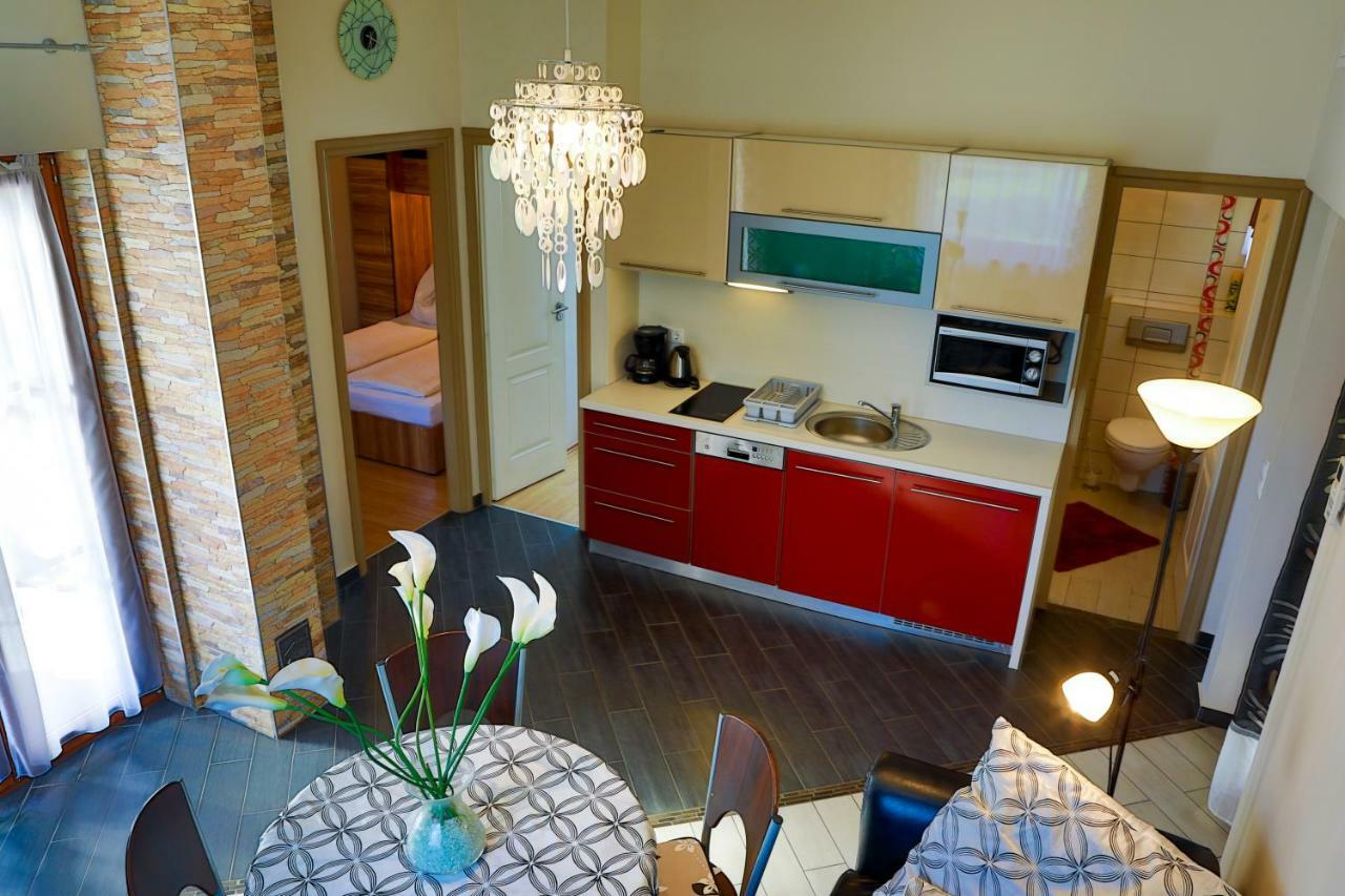 Balaton Apartman Balatonmariafurdo Exterior photo