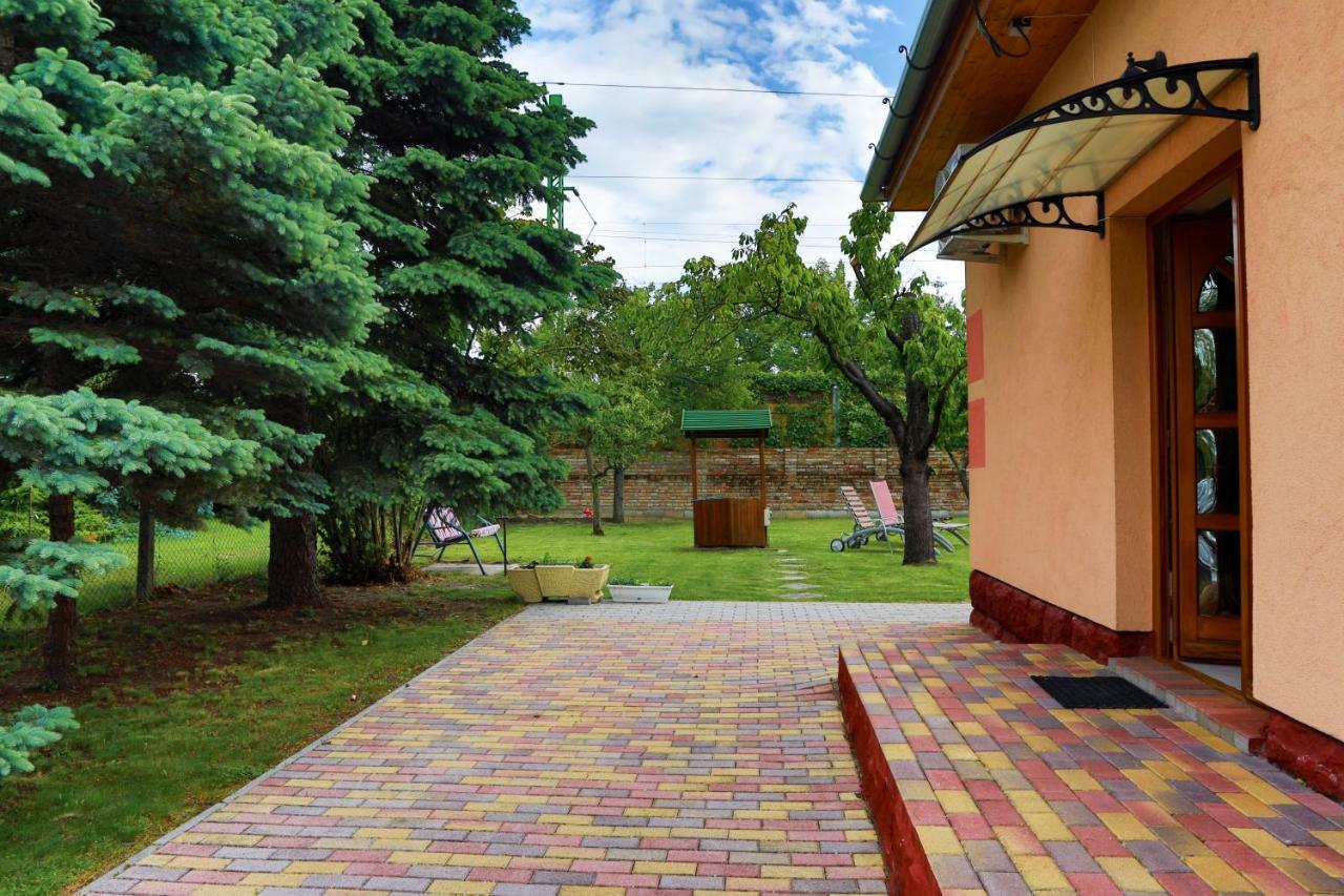 Balaton Apartman Balatonmariafurdo Exterior photo